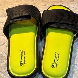 Sandals mens new size 12M memory foam Velcro Champion